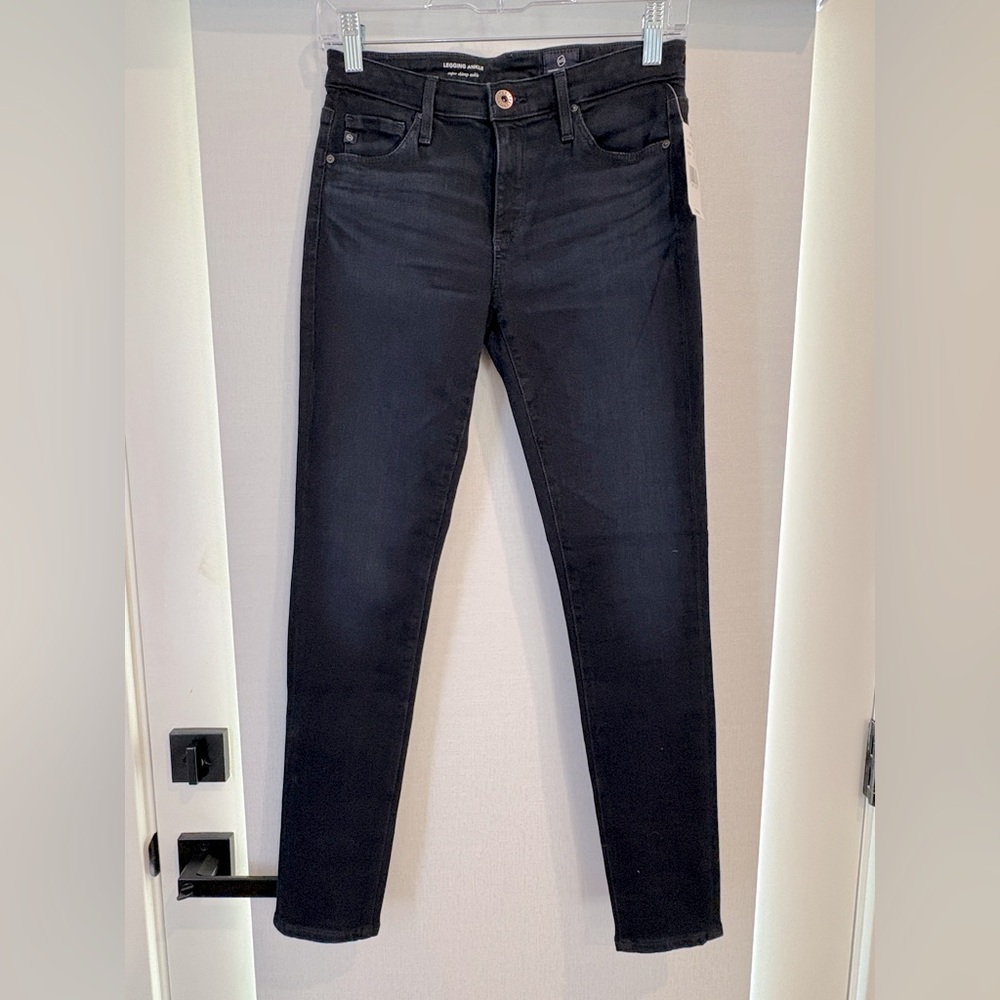 AG skinny jeans. New with tags.size 26r